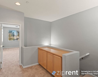 4154 Glenwood Terrace - Unit 2 - Photo Thumbnail 12