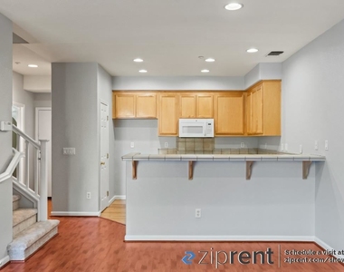 4154 Glenwood Terrace - Unit 2 - Photo Thumbnail 6