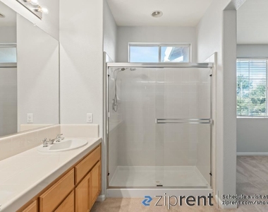 4154 Glenwood Terrace - Unit 2 - Photo Thumbnail 15