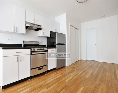 224 East 89th Street - Photo Thumbnail 2