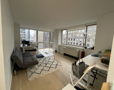 66 West 38th Street - Photo Thumbnail 4