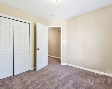 1220 Hunter Forest Court - Photo Thumbnail 18