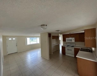 3209 Merita Drive - Photo Thumbnail 2