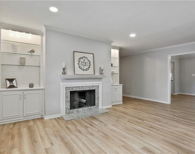 60 Chaumont Square Nw - Photo Thumbnail 2