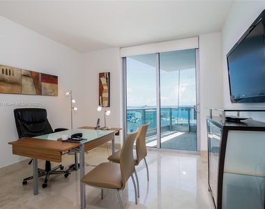 1331 Brickell Bay Dr - Photo Thumbnail 16