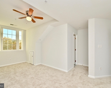 2423 Fairfax Drive - Photo Thumbnail 28