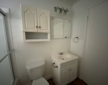 902 South Hill Avenue - Photo Thumbnail 12