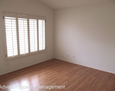 5548 Renaissance Ave. #1 - Photo Thumbnail 7