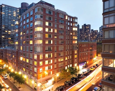 1501 Lexington Avenue - Photo Thumbnail 8