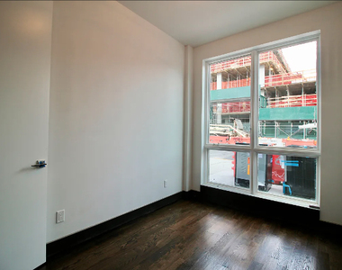 340 Irving Avenue - Photo Thumbnail 8