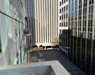 435 S Tryon Street - Photo Thumbnail 1