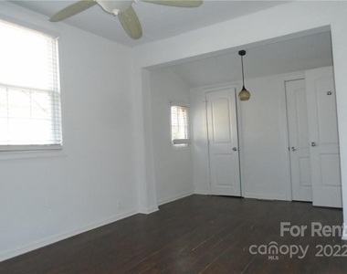 3916 Bearwood Avenue - Photo Thumbnail 15