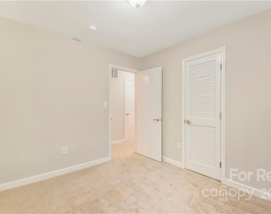 6326 Farmingdale Drive - Photo Thumbnail 22