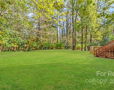 6326 Farmingdale Drive - Photo Thumbnail 27