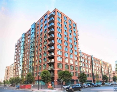 1400 Hudson Street - Photo Thumbnail 0