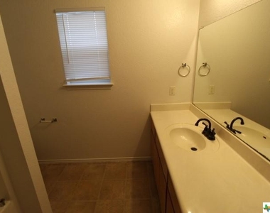 3809 Joshua Taylor Drive - Photo Thumbnail 11