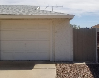 10319 W Sun City Boulevard - Photo Thumbnail 1