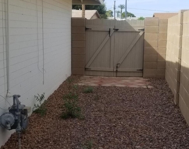 10319 W Sun City Boulevard - Photo Thumbnail 18