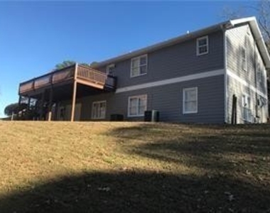 885 Marvin Land Lane - Photo Thumbnail 15