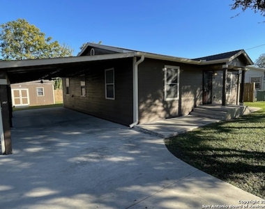 135 E Villaret Blvd - Photo Thumbnail 1