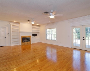 1725 Pine Avenue - Photo Thumbnail 10