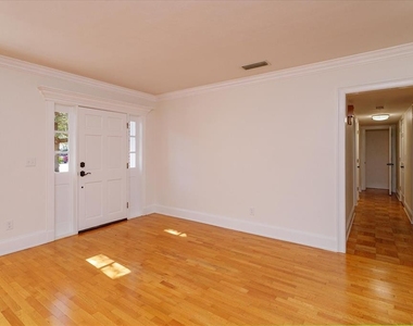 1725 Pine Avenue - Photo Thumbnail 2