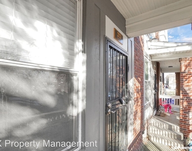 373 Gilbert St - Photo Thumbnail 7