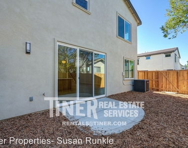 8943 Fair Oaks Blvd. - Photo Thumbnail 28