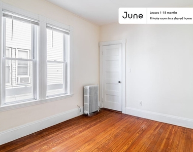 692 Columbia Street, Boston, Ma, 02125 - Photo Thumbnail 4