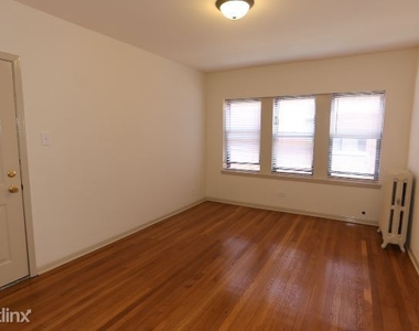 5738 N. Winthrop, Unit 212 - Photo Thumbnail 6