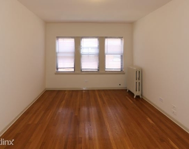 5738 N. Winthrop, Unit 212 - Photo Thumbnail 7