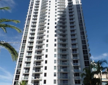 1050 Brickell Ave - Photo Thumbnail 18