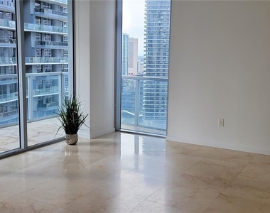 1050 Brickell Ave - Photo Thumbnail 25