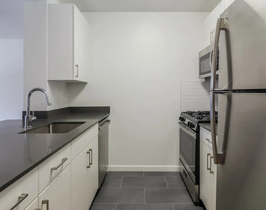 505 West 54th Street, Unit Ph19 - Photo Thumbnail 3