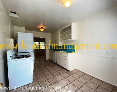 2103 Oak St - Photo Thumbnail 6