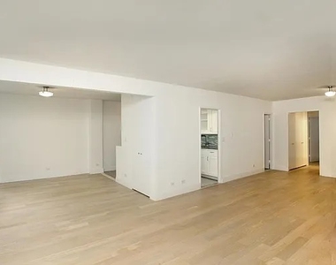 424 West End Avenue - Photo Thumbnail 1