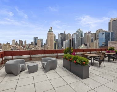 360 West 43rd Street - Photo Thumbnail 11