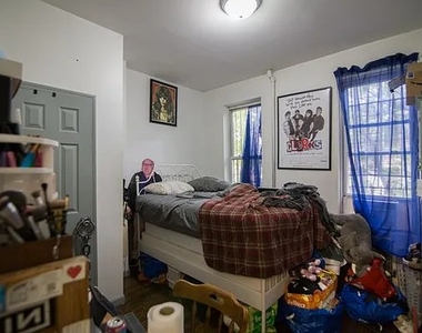 477 Chauncey St - Photo Thumbnail 3