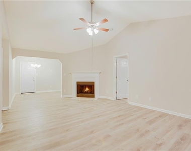 2960 Garnet Way - Photo Thumbnail 12