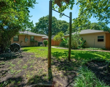 7325 Rockhurst Drive - Photo Thumbnail 24