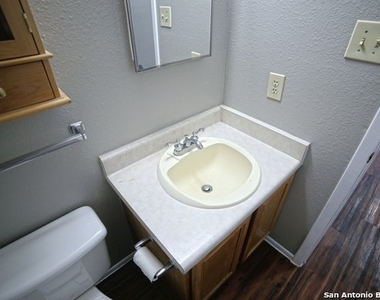 15510 Walnut Creek Dr - Photo Thumbnail 29