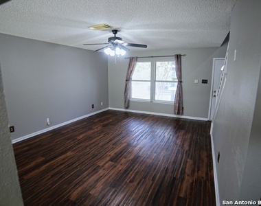 15510 Walnut Creek Dr - Photo Thumbnail 14