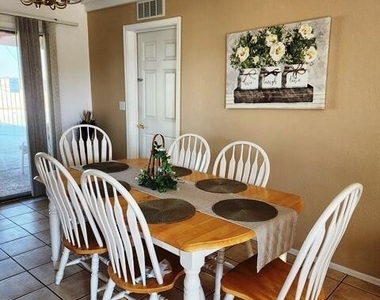 2555 Hacienda Pl - Photo Thumbnail 10