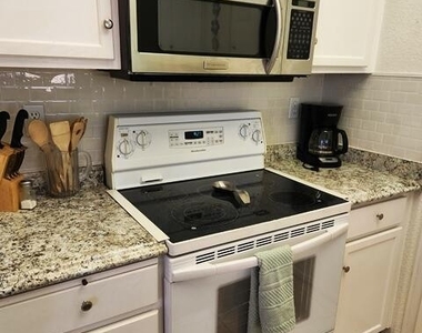 2555 Hacienda Pl - Photo Thumbnail 13