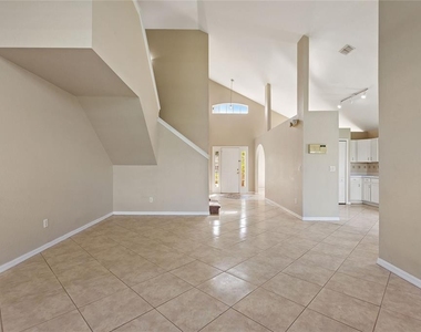 642 Pinewood Drive - Photo Thumbnail 12