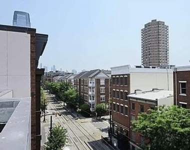 130 Essex St - Photo Thumbnail 22