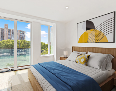 59 Montrose Avenue - Photo Thumbnail 5