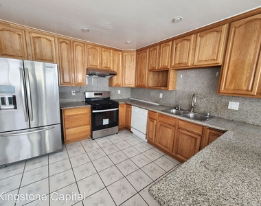 1642 Clayhill Avenue - Photo Thumbnail 2