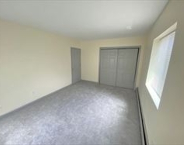 17 Winter St Apt 12 - Photo Thumbnail 9