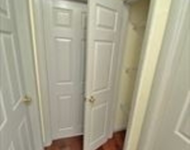 17 Winter St Apt 12 - Photo Thumbnail 4